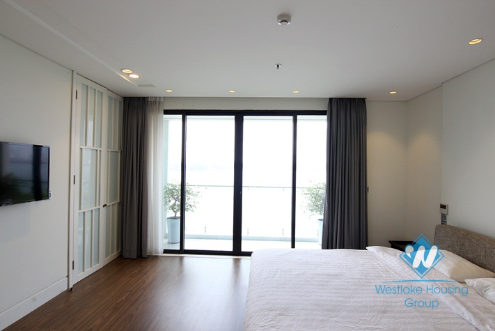 Nice lake view two bedrooms apartment for rent in Yen Phu village, Tay Ho, Ha Noi